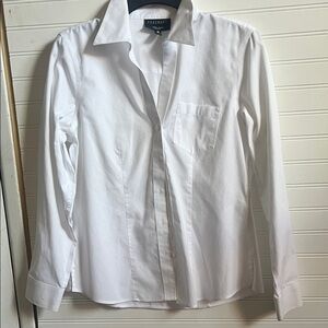 Foxcroft size 8,Classic White Dress Shirt